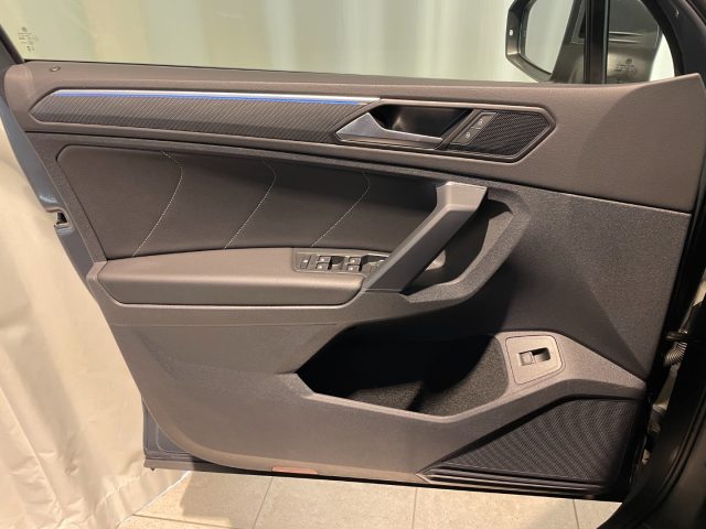 VOLKSWAGEN Tiguan usata, con Autoradio