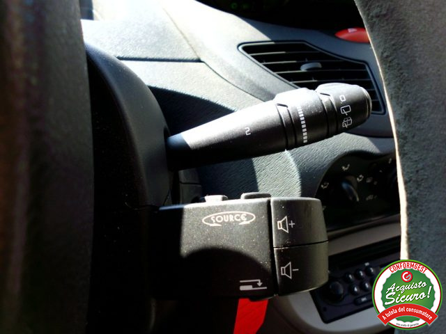 RENAULT Twingo usata 19