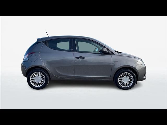 LANCIA Ypsilon usata, con Airbag