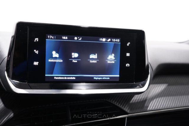 PEUGEOT 2008 usata, con Volante multifunzione