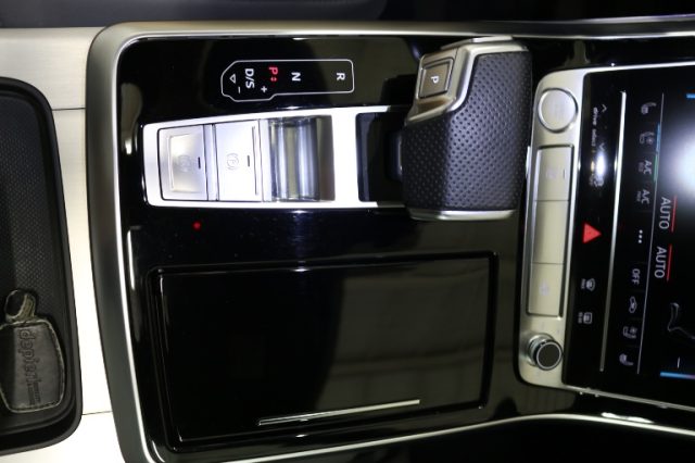 AUDI Q8 usata 30
