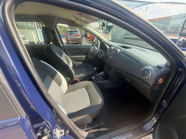 DACIA Logan usata, con Autoradio