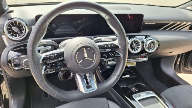 MERCEDES-BENZ A 35 AMG usata, con Servosterzo