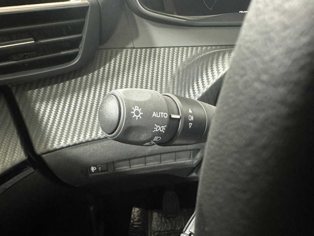 PEUGEOT 208 usata 25
