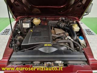 LAND ROVER Defender usata 32