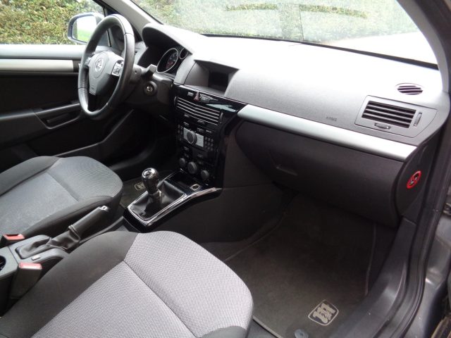 OPEL Astra usata, con Chiusura centralizzata