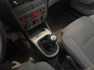 ALFA ROMEO 147 usata, con Controllo automatico clima