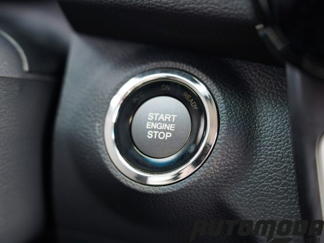 SSANGYONG Tivoli usata 23