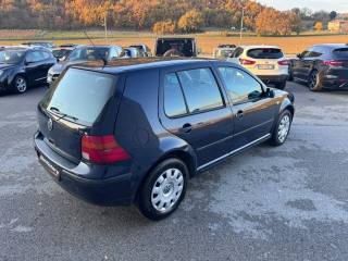 VOLKSWAGEN Golf usata, con Autoradio