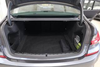 BMW 330 usata, con Sensori di parcheggio posteriori