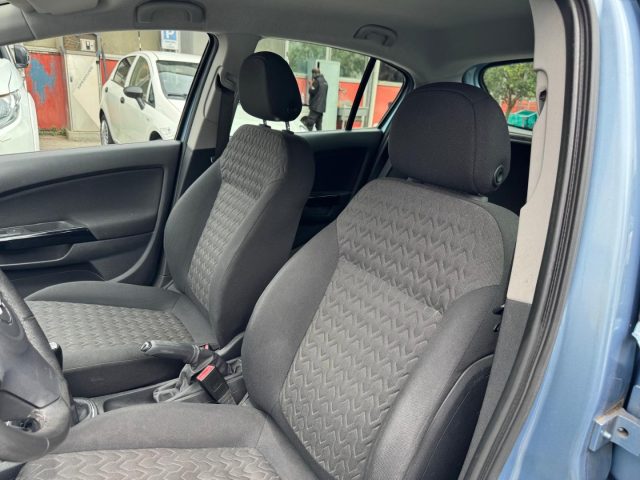 OPEL Corsa usata, con MP3