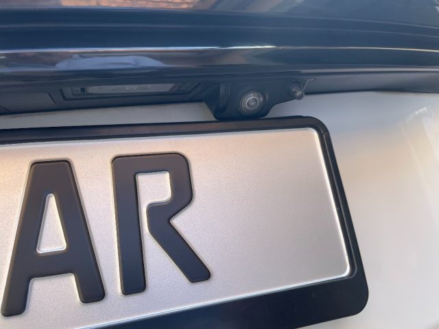 LAND ROVER Range Rover Velar usata, con Interni in pelle