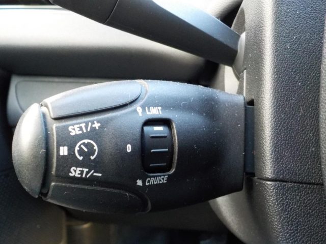 PEUGEOT 208 usata, con Chiusura centralizzata telecomandata