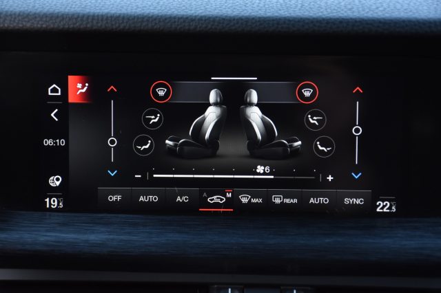 ALFA ROMEO Stelvio usata, con Sedile posteriore sdoppiato