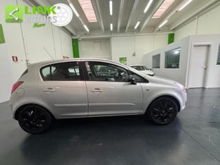 OPEL Corsa usata, con Autoradio