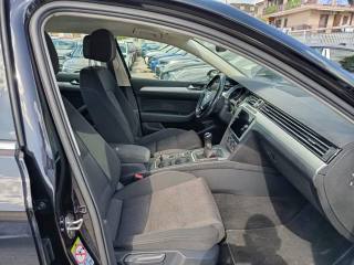 VOLKSWAGEN Passat Variant usata, con Climatizzatore