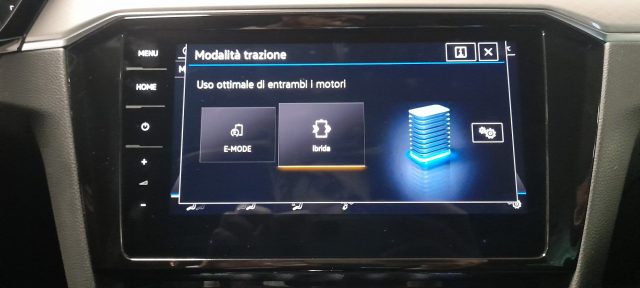 VOLKSWAGEN Passat usata 39