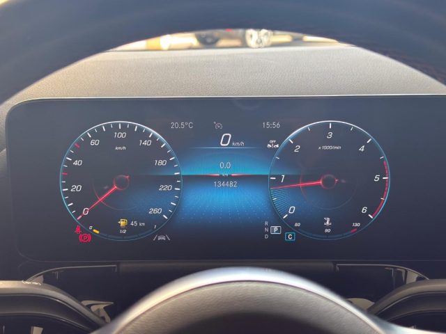 MERCEDES-BENZ GLA 200 usata, con Fari LED