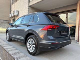 VOLKSWAGEN Tiguan usata, con Autoradio