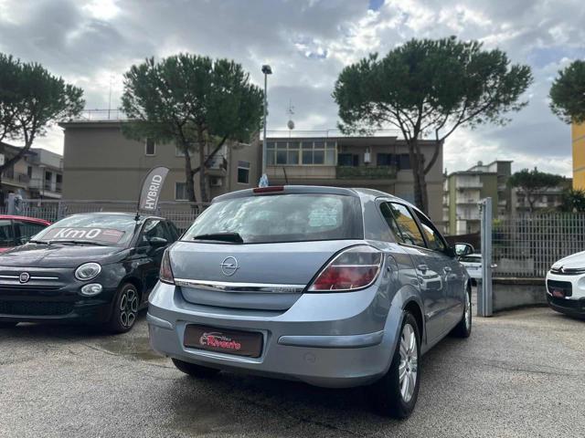 OPEL Astra usata, con Cerchi in lega