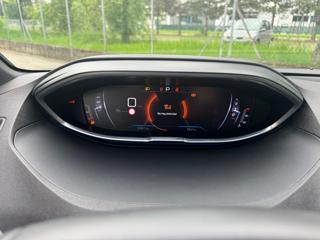 PEUGEOT 3008 usata, con Controllo automatico clima