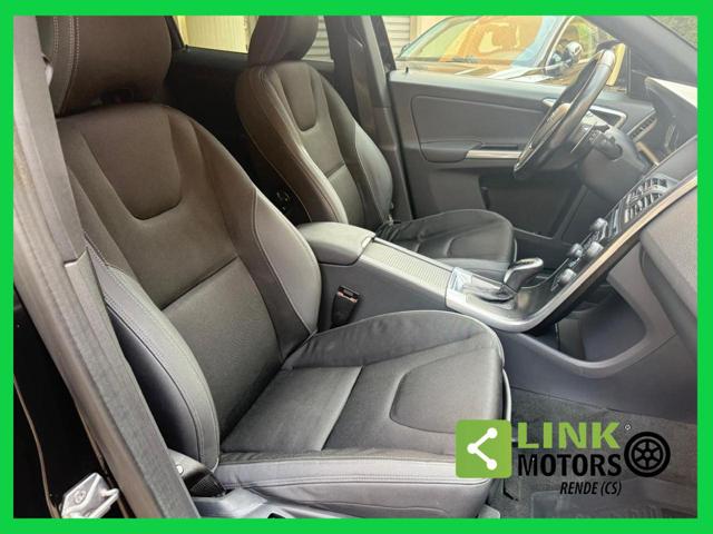 VOLVO XC60 usata, con Sensori di parcheggio anteriori