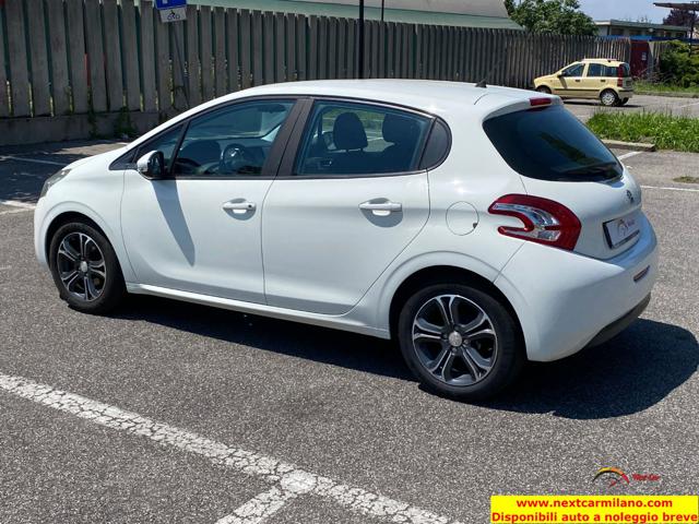 PEUGEOT 208 usata, con Alzacristalli elettrici