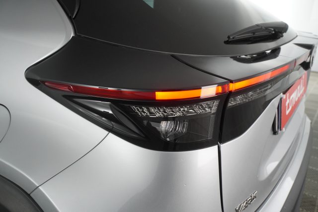 TOYOTA Yaris Cross usata 8