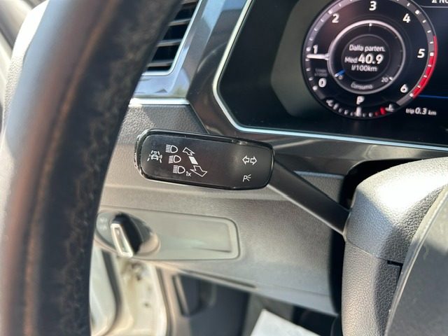 VOLKSWAGEN Tiguan usata, con USB