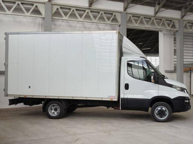 IVECO Daily usata, con Cruise Control