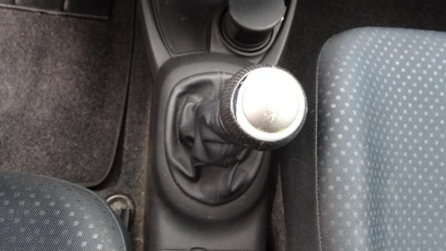 TOYOTA Yaris usata 102