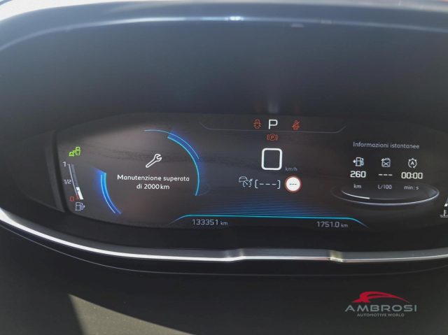 PEUGEOT 5008 usata 10