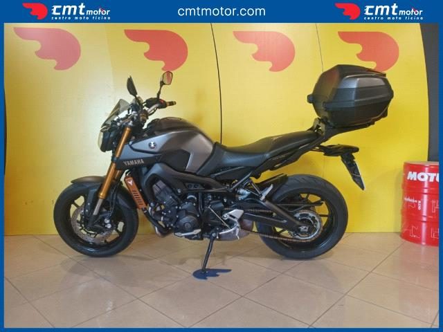 YAMAHA MT-09 usata 5