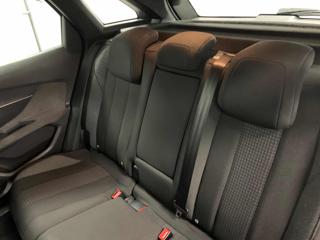 PEUGEOT 3008 usata, con Leve al volante