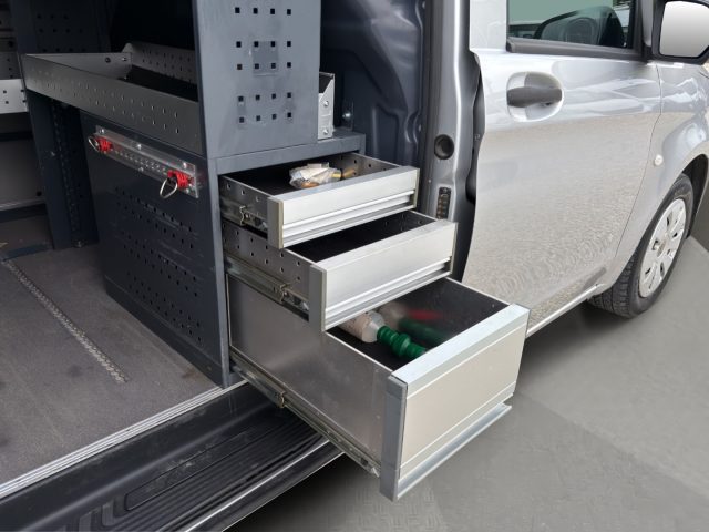 MERCEDES-BENZ Vito usata 12