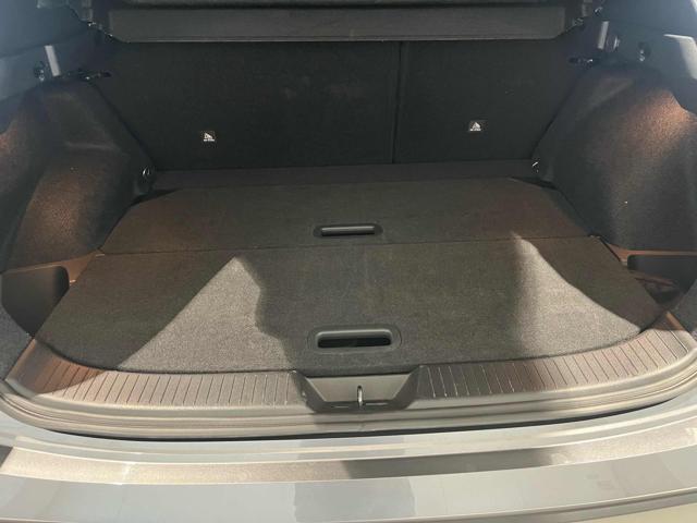 NISSAN Qashqai usata, con Fari LED