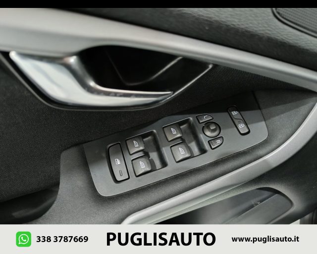 VOLVO V40 usata 19
