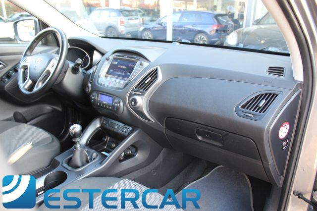 HYUNDAI iX35 usata 27