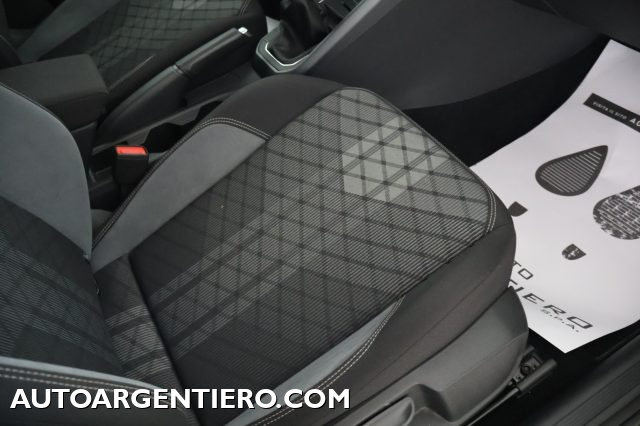 VOLKSWAGEN Taigo usata, con Sensori di parcheggio anteriori