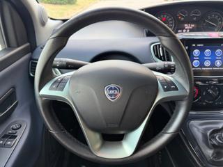 LANCIA Ypsilon usata, con Fendinebbia