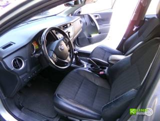 TOYOTA Auris usata, con USB