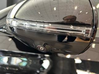 MERCEDES-BENZ E 220 usata, con Servosterzo