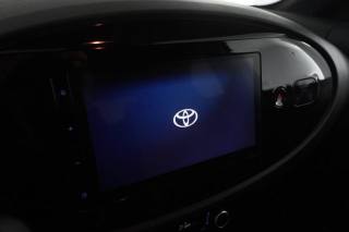 TOYOTA Aygo X usata 8