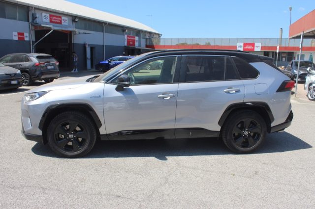 TOYOTA RAV 4 usata, con Cerchi in lega