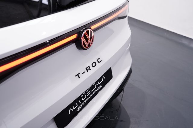 VOLKSWAGEN T-Roc usata 35