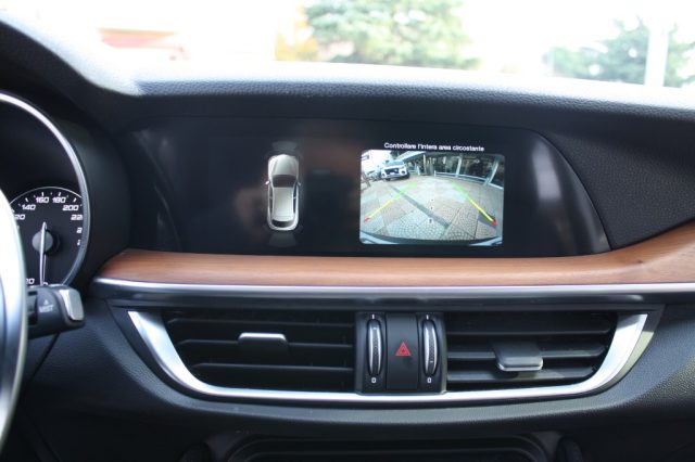 ALFA ROMEO Stelvio usata, con Sistema di navigazione