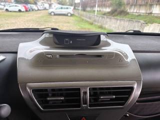 TOYOTA iQ usata, con Bluetooth