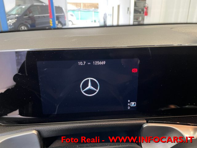MERCEDES-BENZ GLB 180 usata, con Interni in pelle