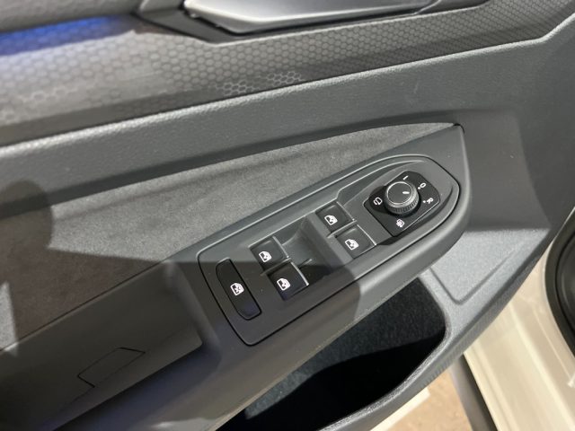 VOLKSWAGEN Golf usata, con Sistema di navigazione