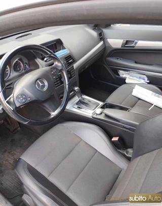 MERCEDES-BENZ E 220 usata, con Cerchi in lega